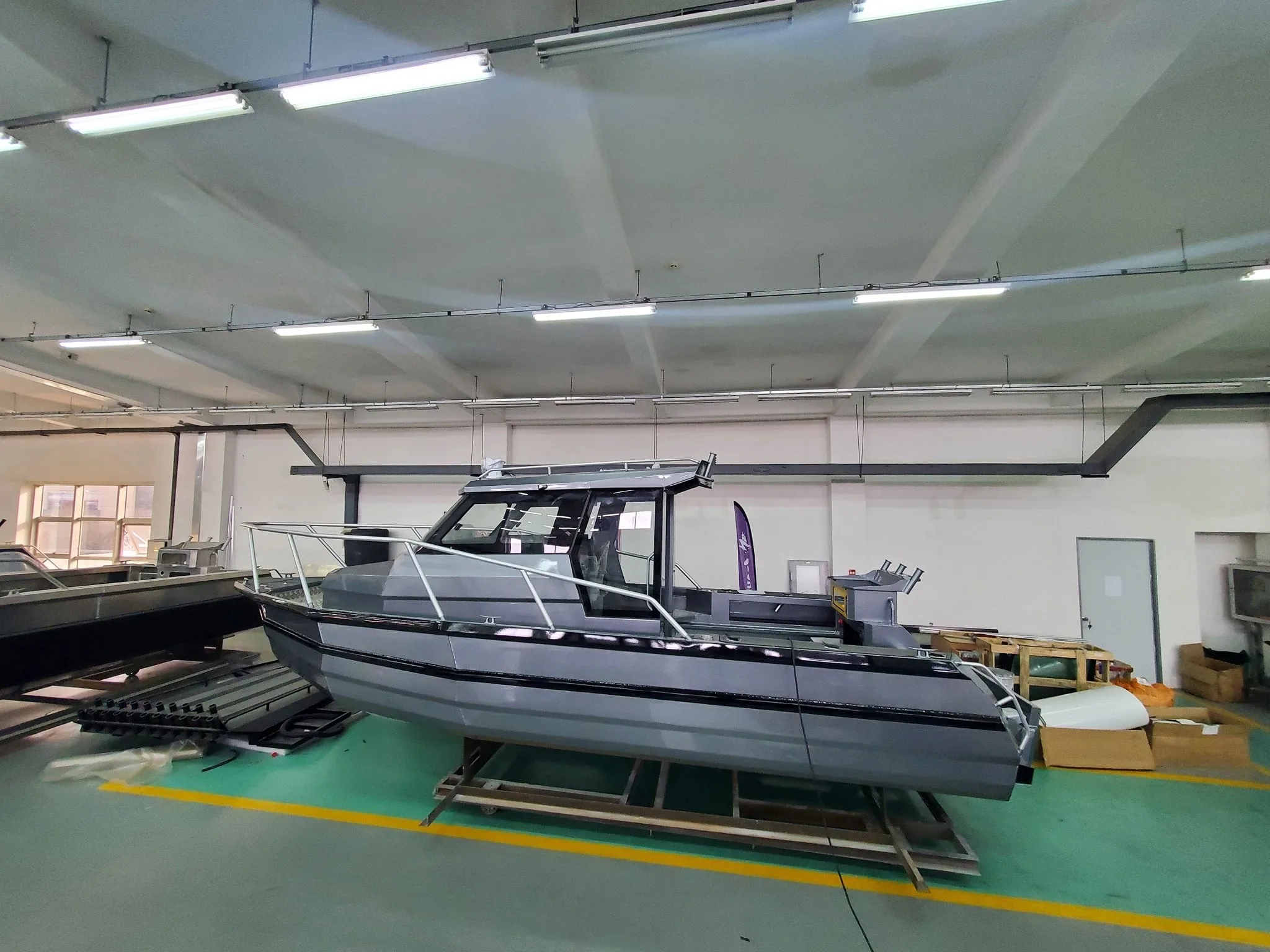 قارب صيد بونتون رياضي من الألو - مراجعة Fishing Boat Aluminum وسعره