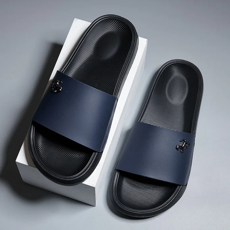 Chinelos masculinos de tamanho grande, flip-flops com fundo leve, interior, ao ar livre, moda verão, nova tendência, 39-47