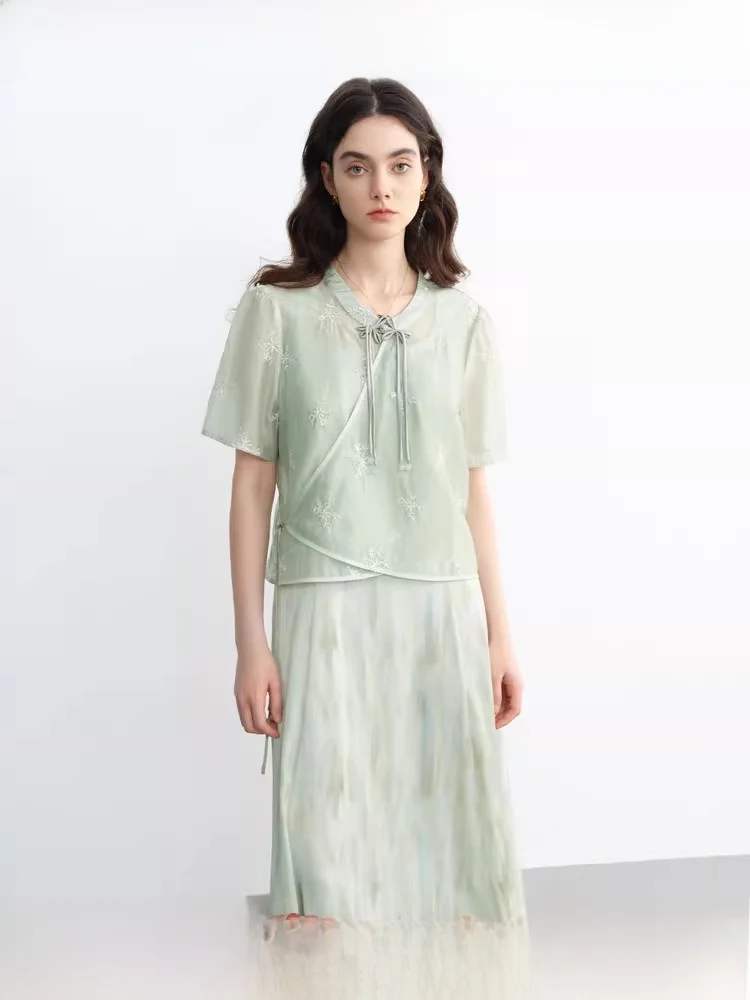 

Модный новый женский комплект в китайском стиле, лето 2025: топ с воротником-стойкой и брюки, большие размеры, полиэстер