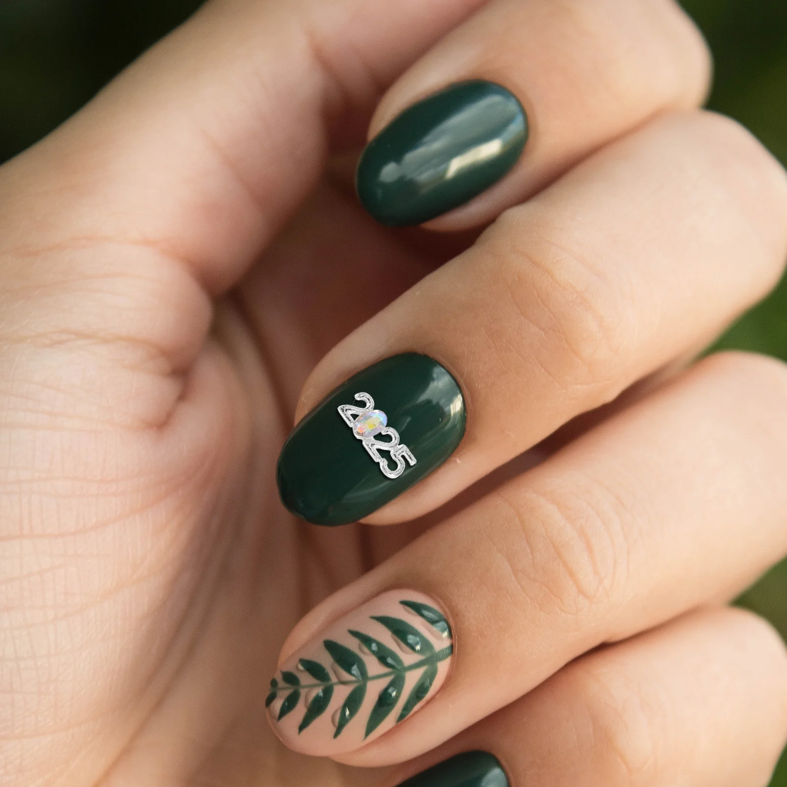 

30pcs Metal Alloy Rhinestones 3D Charms Silver Gems For Acrylic Nails 2025 New Year Manicure Diy Decorations Glitter