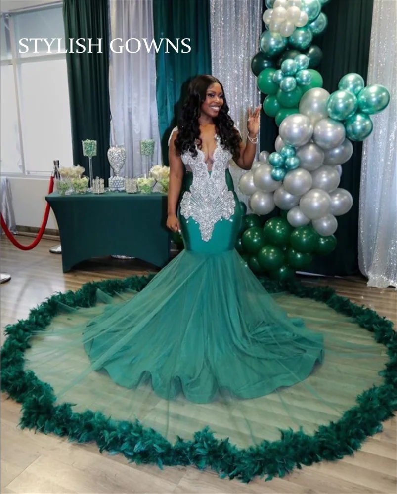 Green Sheer O Neck Long Prom Dress For Black Girls Beaded Crystal Birthday Party Gowns Feathers Evening Dresses Robe De Bal