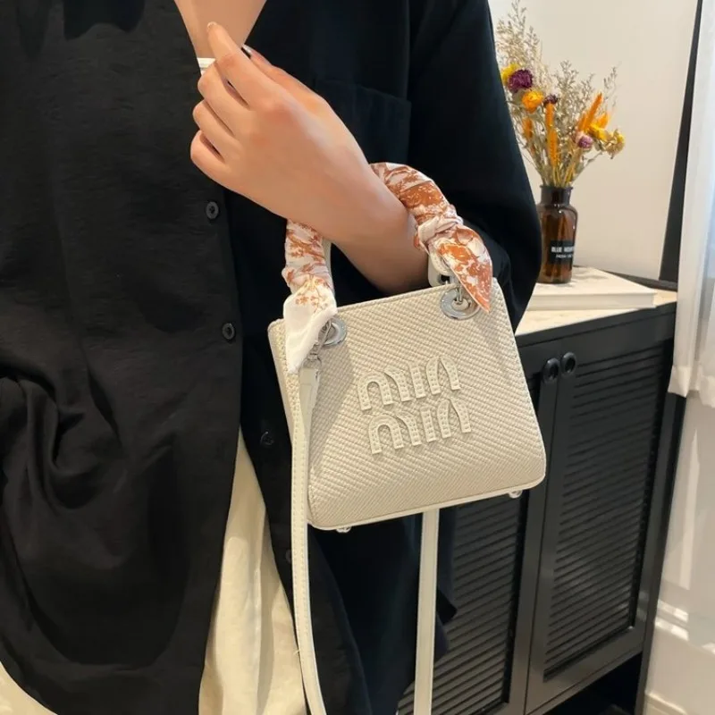 Bolso bandolera de mujer con diseño creativo, elegante y portátil, ideal para viajes y ropa casual