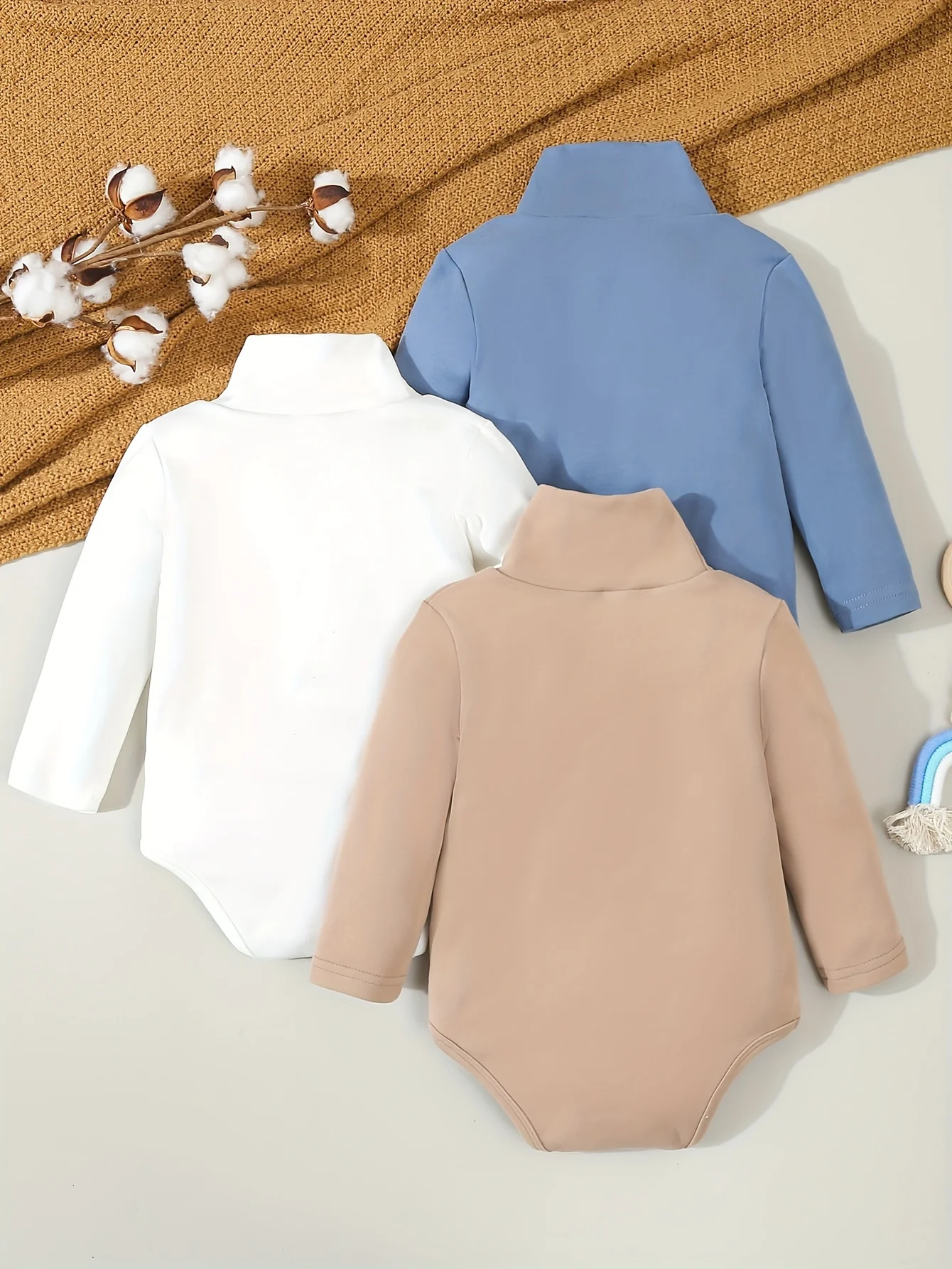 بدلة قفز مثلثة مطرزة بسيطة للخريف والشتاء للأطفال الأولاد من De Rong Ha Yi مكونة من 3 قطع ناعمة ومريحة