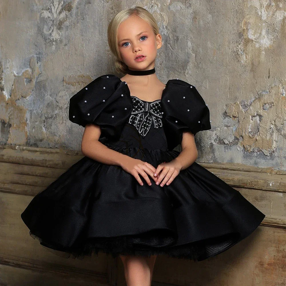 

Black Flower Girl Dresses for Wedding With Bow Satin Beaded Knee Length Girl Kids Birthday Party Lovely First Communion Gowns