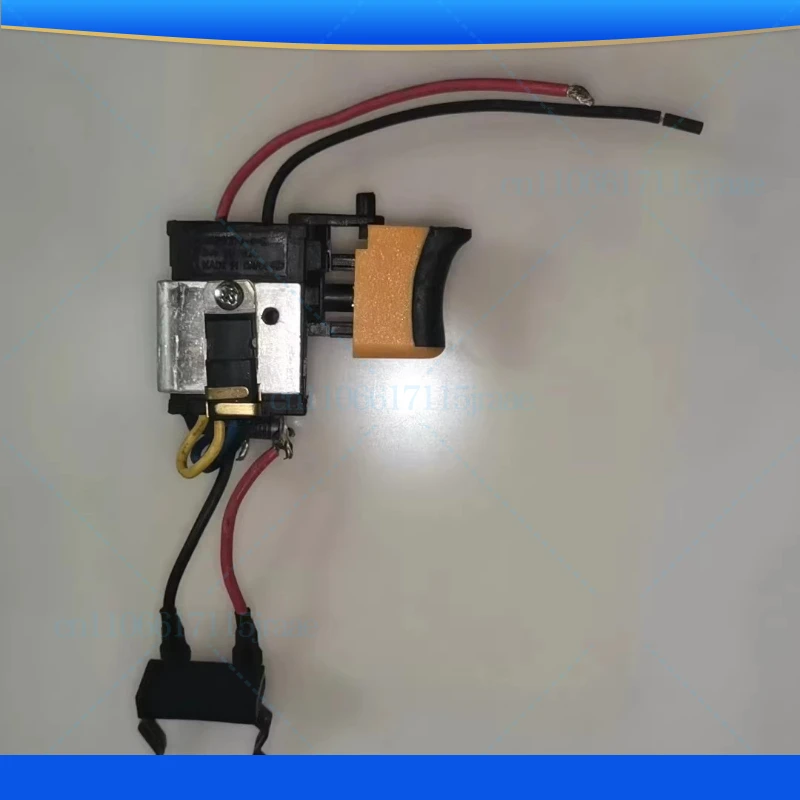

Для RYOBI P204P270 Переключатель управления скоростью BC VS70-9-B (270001440) Б/У