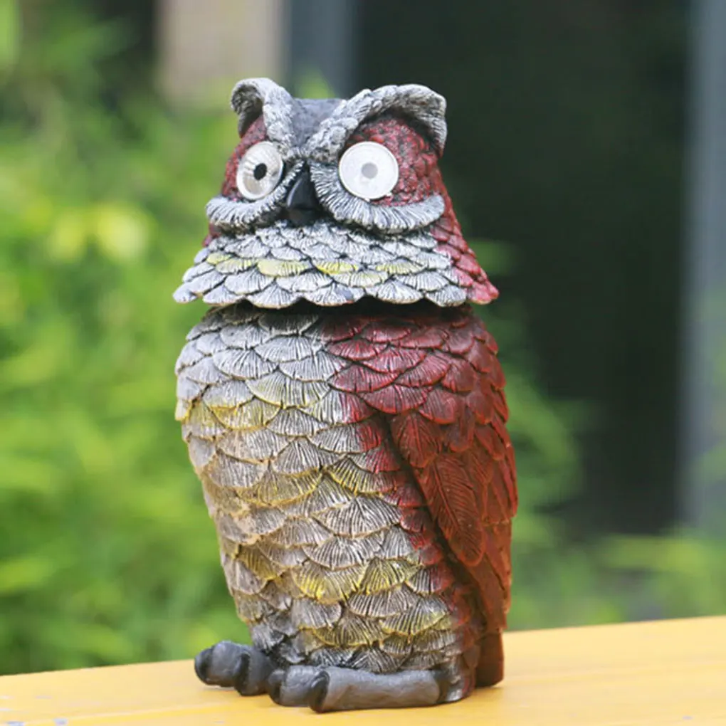 Solar Powered Owl Animal Statue Resin Funny Owl Ornament IP65 Waterproof Mini Owl Sculpture for Outside Patio Yard Lawn Decor