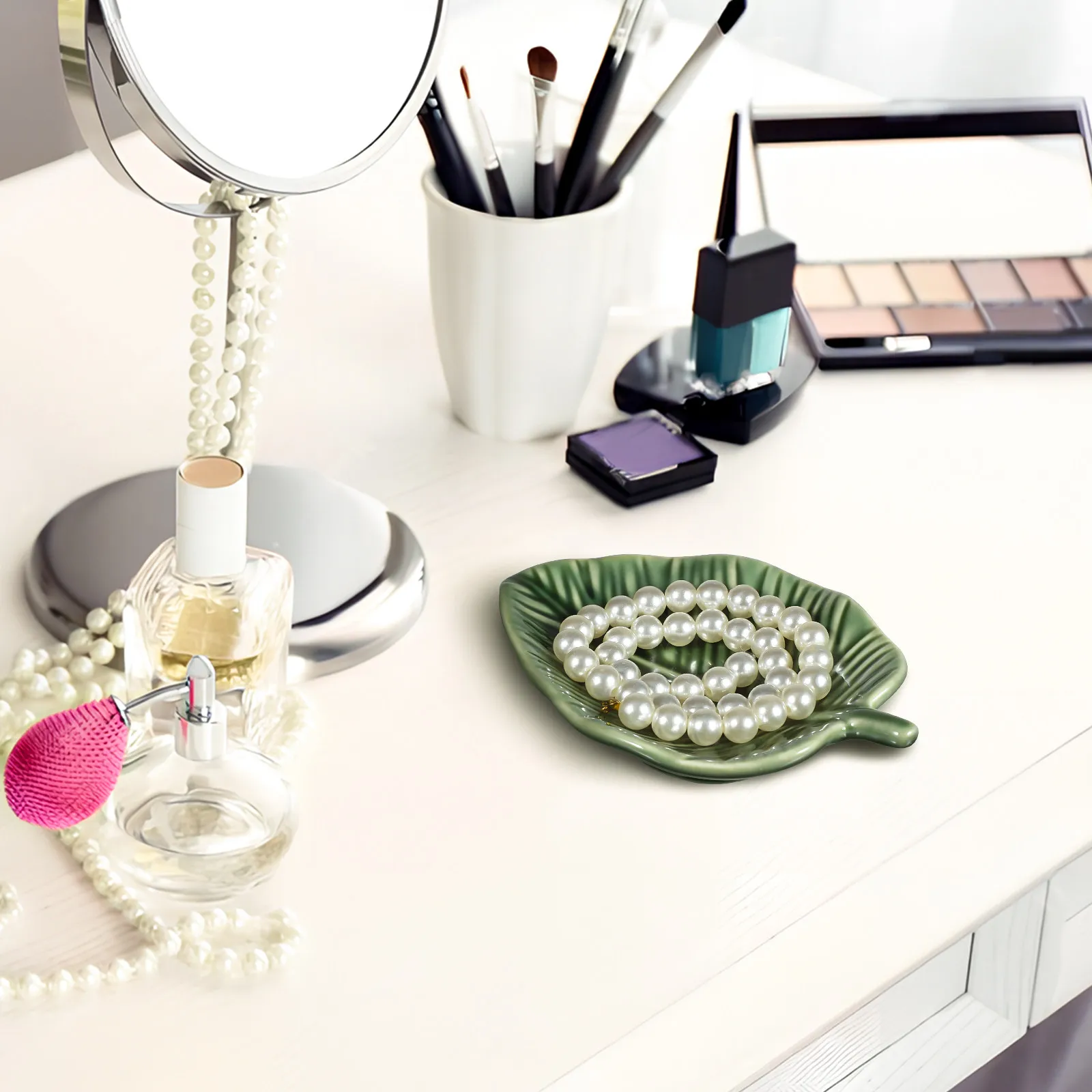 

Декоративная керамическая тарелка в форме зеленого листа для хранения украшений: колец, часов, браслетов, аксессуар для организации рабочего стола