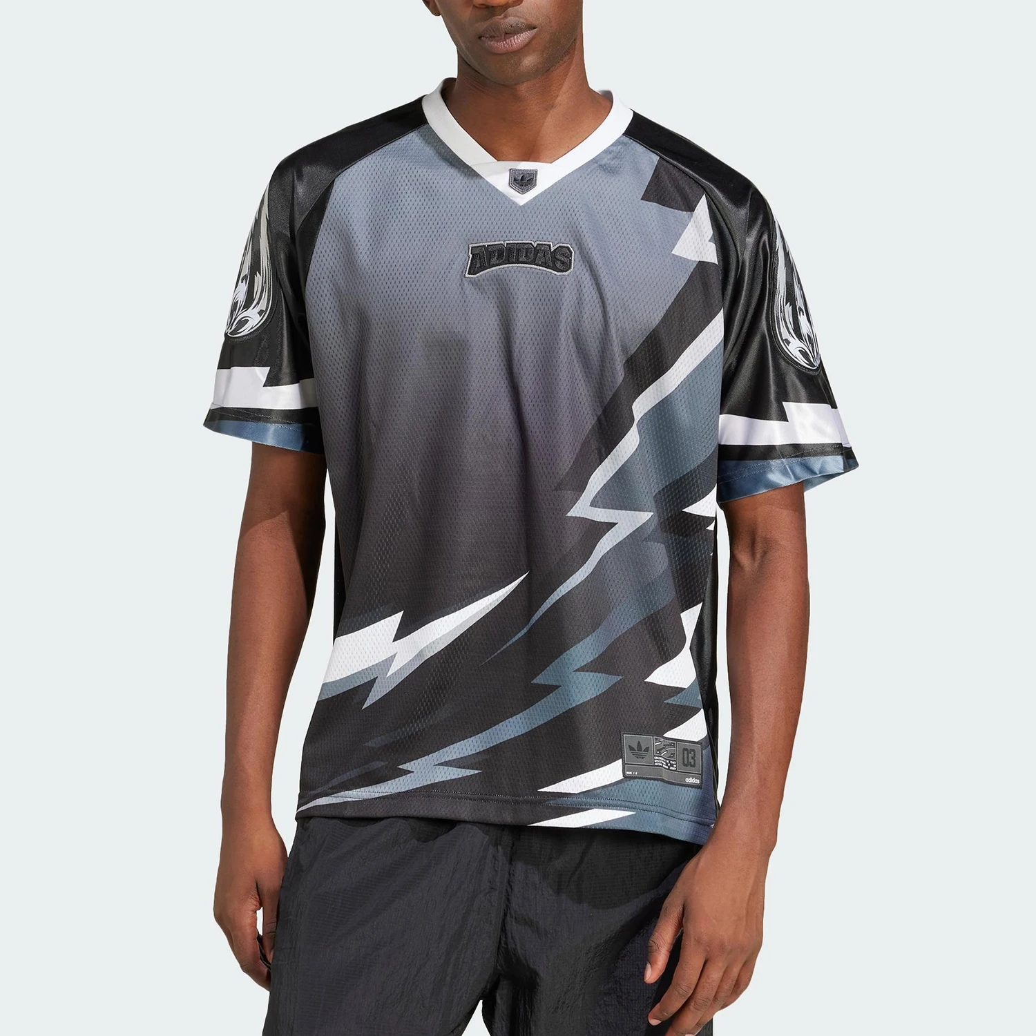 Adidas Originals Trefoil Mens Breathable Sports Football V-Neck T-Shirt JX1701