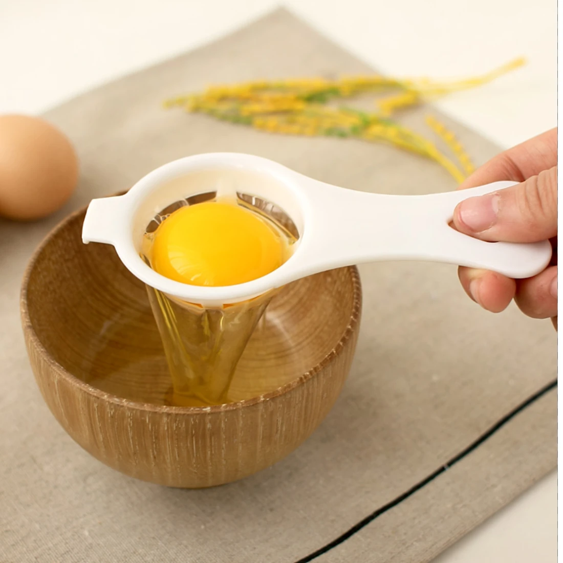 

Egg Separator - Kitchen Gadgets Baking Tools Egg White Remover Yolk Separator Egg Strainer