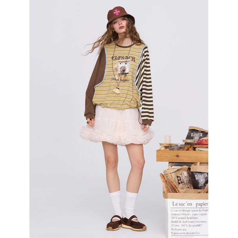 ELFSACK 2025 Autumn New Arrival Steatwear Loose Graphic Checkered Patchwork Sweatshirt For Woman