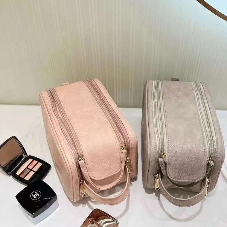 

Makeup bag for women with large capacity and convenient travel 2024 new high-end makeup brush washing and storage bag