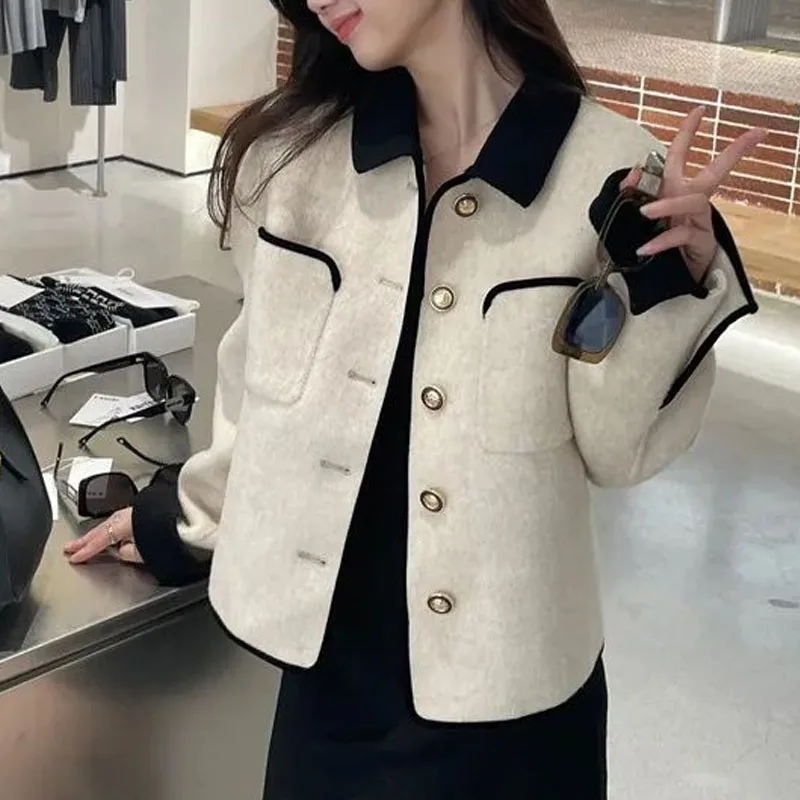 

New Autumn/Winter Fashion Trend Personalized Polo Doll Neck Contrast Short Loose Versatile Western Small Fragrant Women's Coat