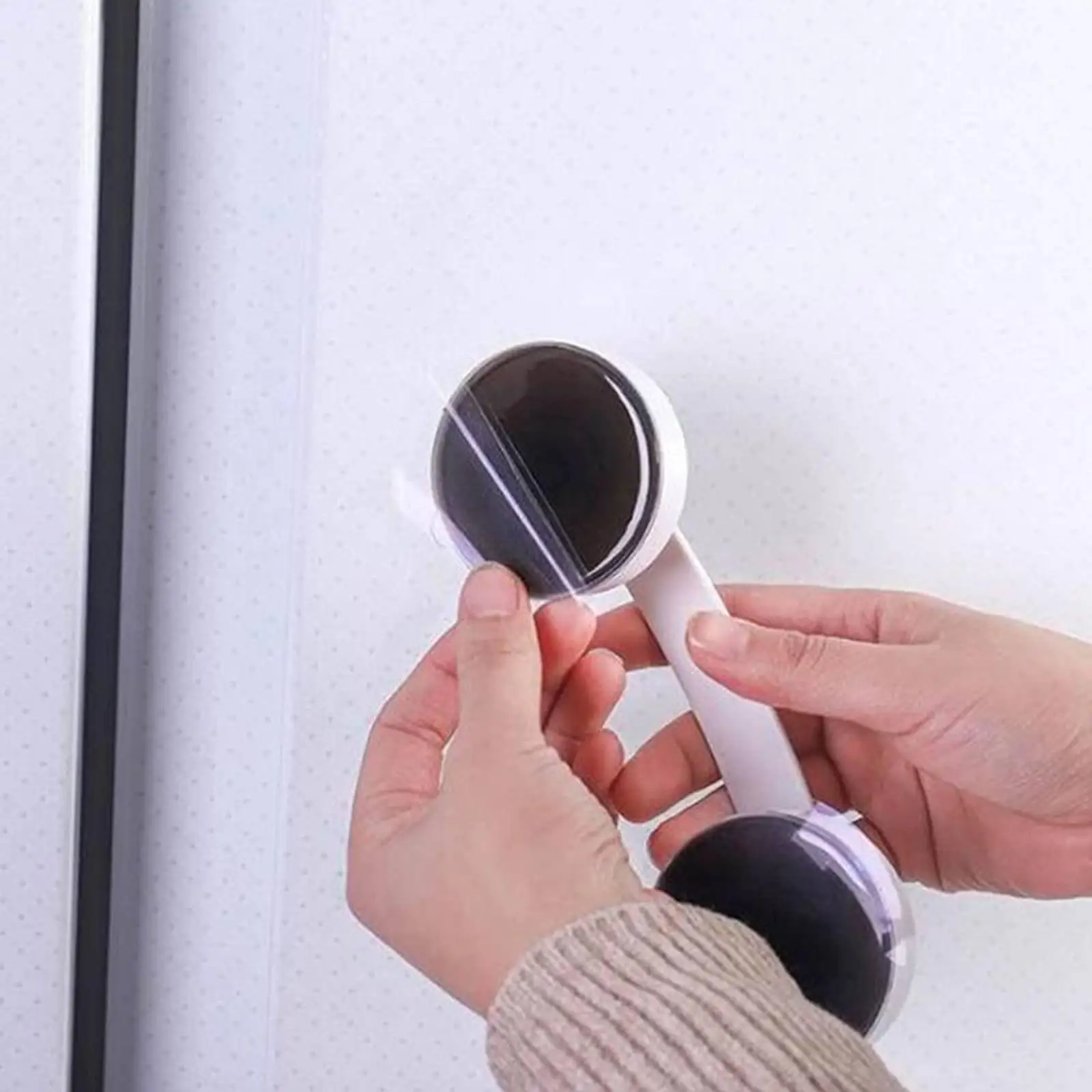 Белая пластиковая ручка-защелк – обзор и цена Door Handle