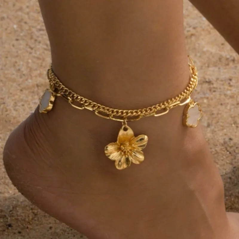 

1 Elegant and charming lucky double-layer clover pendant women's anklet summer vacation style suitable for vacation