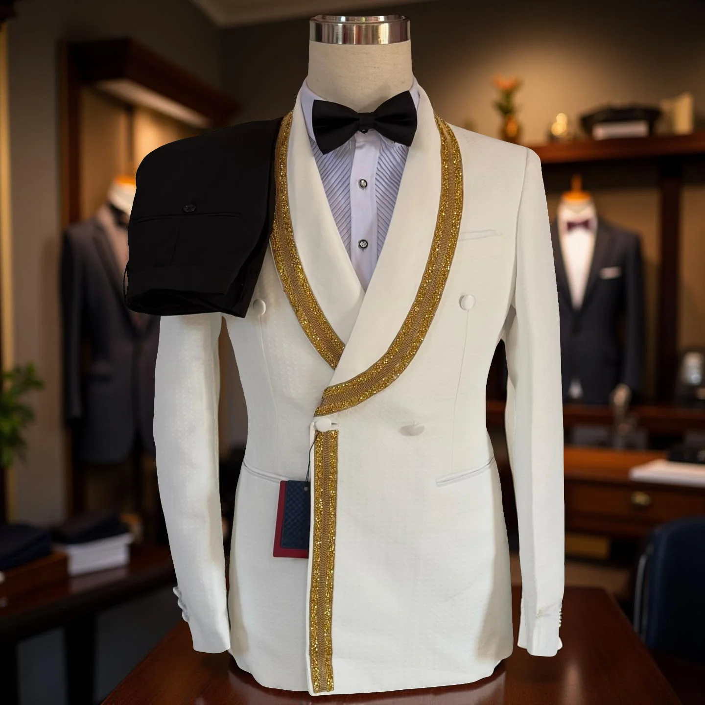 

Floral Men Suits Double Breasted Prom Party Wedding Tuxedo Suit 2 Pieces Beads Shawl Lapel African Male Fashion Set Jacket Pants