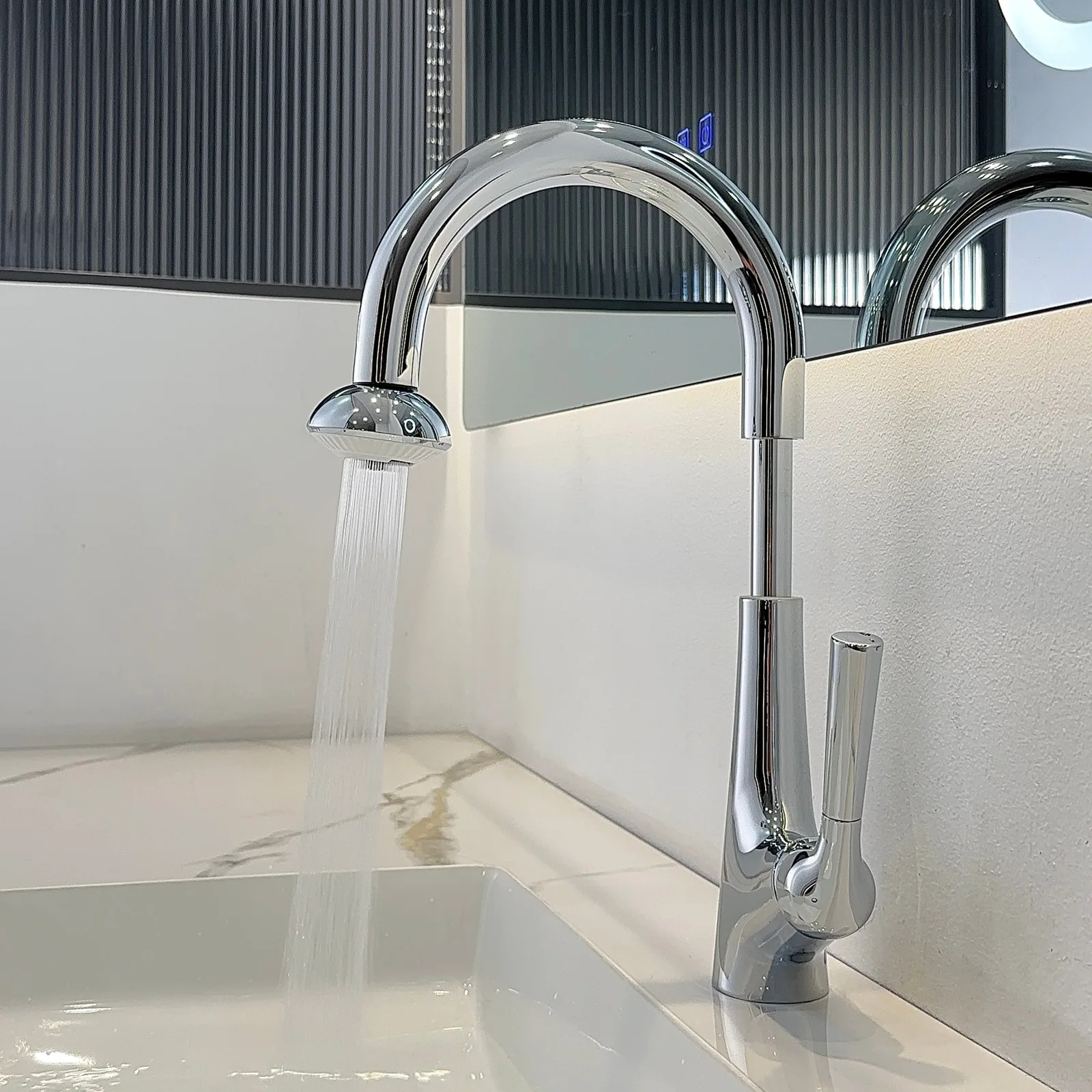 Basin Faucets Chrome Single Handle Pull Out Sink Tap Single Hole Handle Swivel 360 Degree Water Mixer Tap Mixer Tap