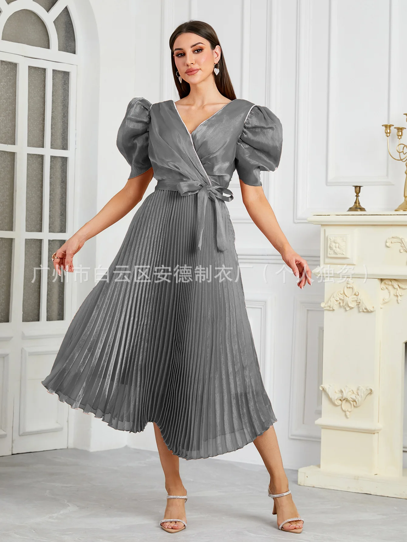 Verão nova moda 2025 feminino cor sólida na moda elegante manga curta com decote em v meados de bezerro comprimento vestido feminino roupas do oriente médio