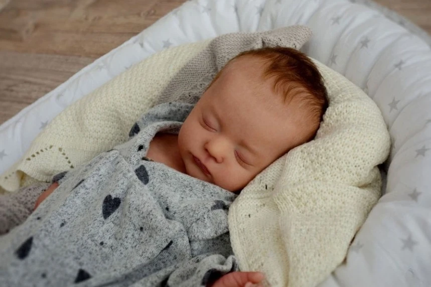 NPK 20 '' Kit bambola rinata non verniciata incompiuta Alessia Parti vuote fai da te con corpo in tessuto Colore fresco Tocco morbido