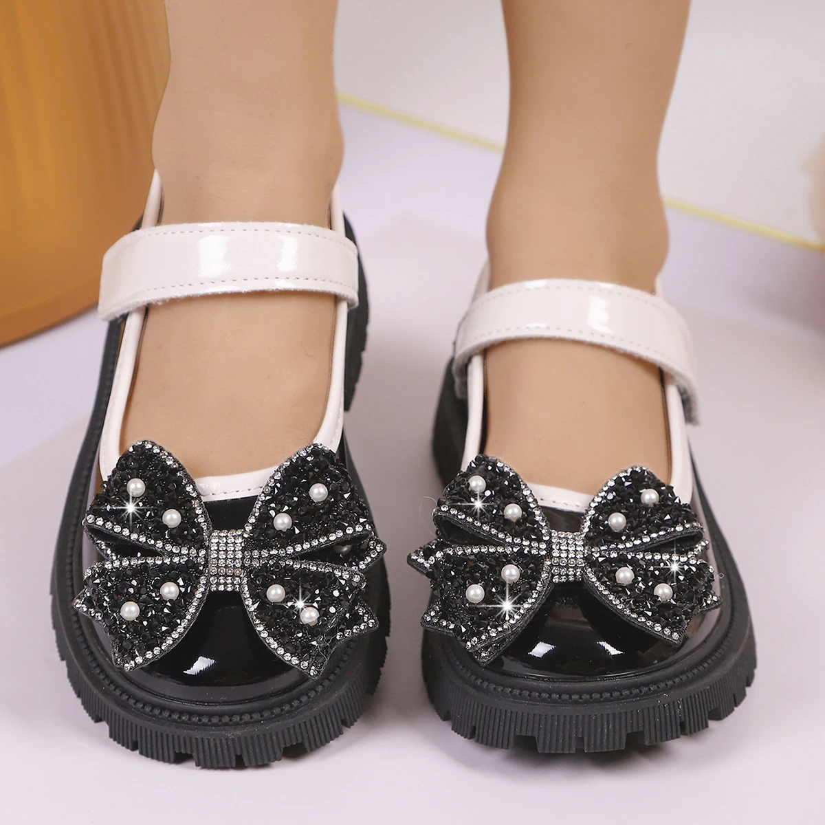 

2025 Spring Autumn New Children Leather Shoes Mesh Bows Soft Bottom Kids Flat Shoes Hook&loop Cute Girls Princess Shoes Elegant
