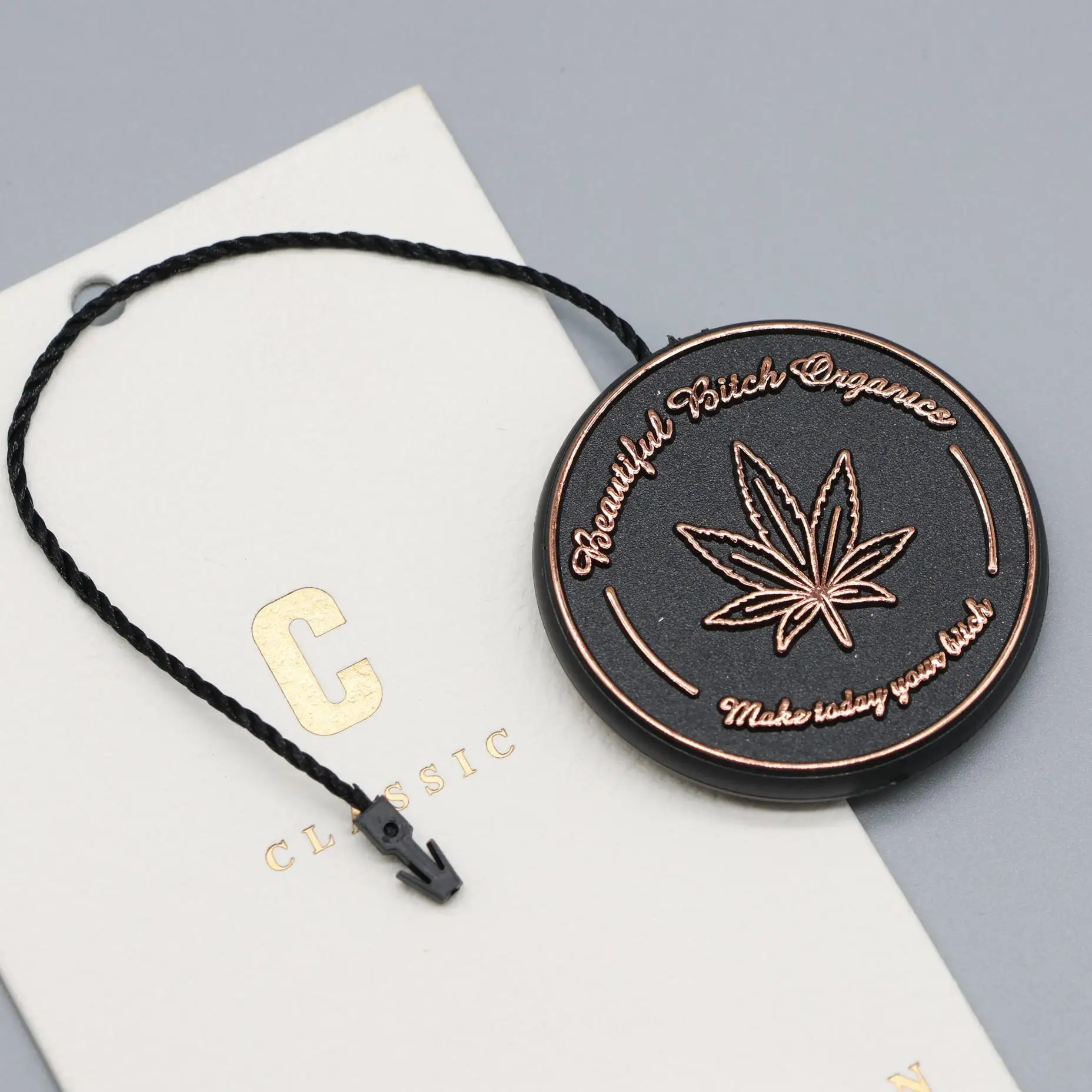 

Custom 3D Embossed Logo Sneaker Lockable Rope Round Plastic Seal Hangtag String Cord Shoes Watch Clothing Hang Tag String