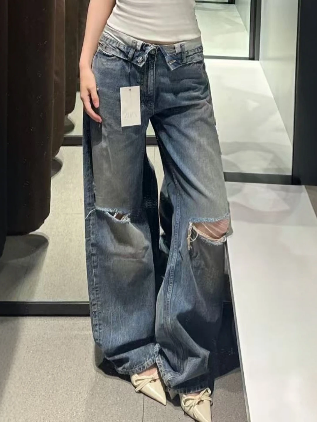 American Style Music Festival Denim Shorts Women's High Waist Cuffed Tear Jeans Spring Season Ladies Comfortable Fit