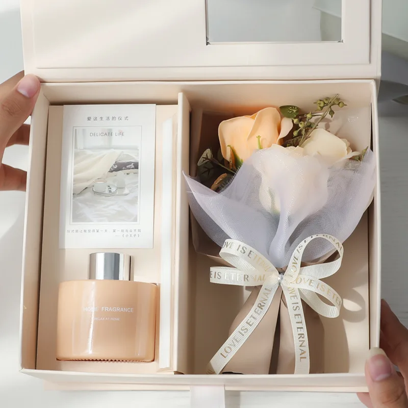 È personalizzato. Scatola portatile per aromaterapia, scatola per compleanno, scatola per Capodanno, scatola per imballaggio cosmetici, per le vacanze