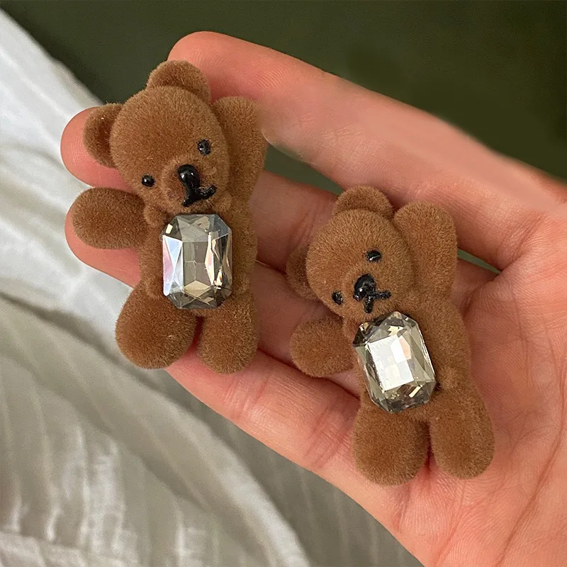 Vintage Flocked Bear Side Hair Clip with Rhinestone Cute Brown for Front Bangs Women Daily Use High Quality Elegant