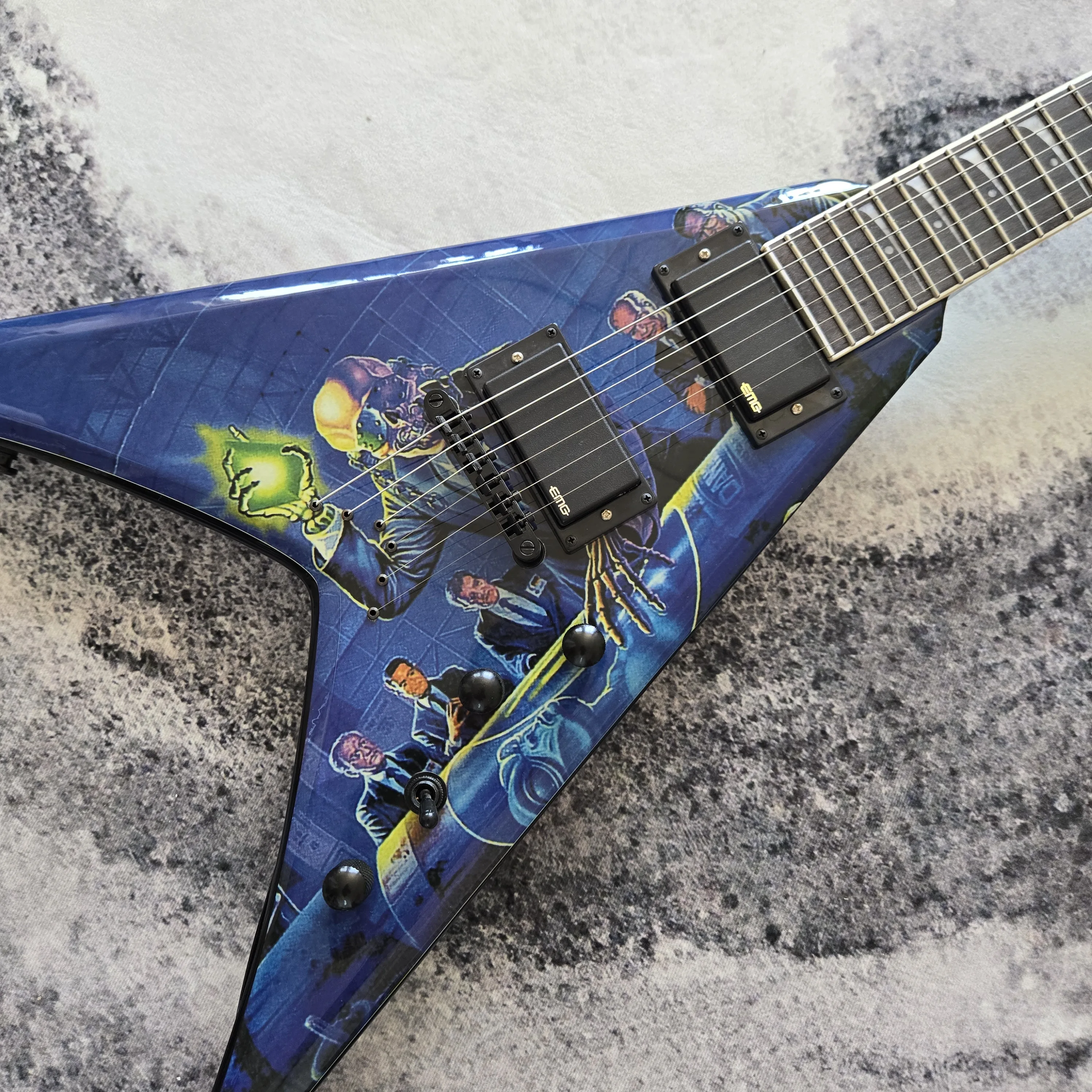 High-quality electric guitar; water transfer decal; mahogany body; active pickups; in stock with free shipping