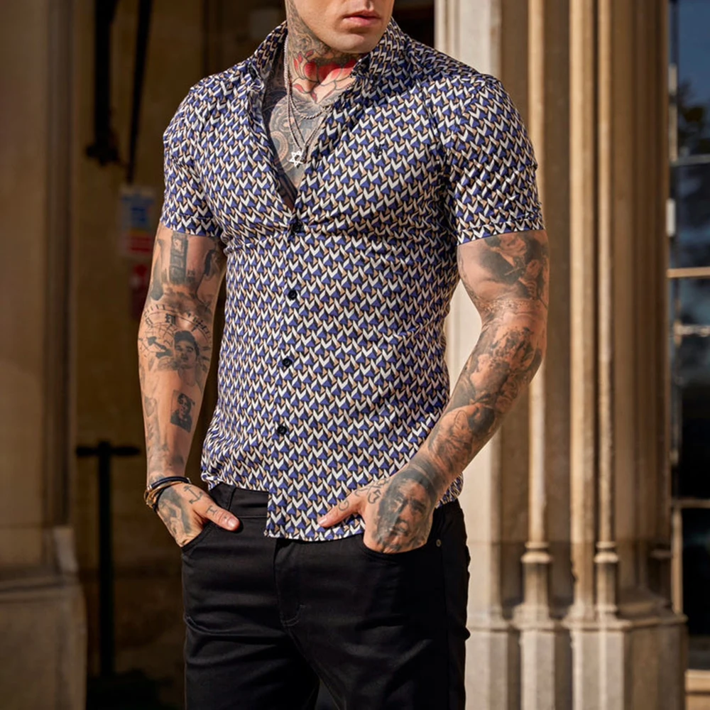 Herren bekleidung Street Casual Shirts Frühlings-und Sommer mode Retro bedruckter Knopf Kurzarm Tops lose Hemden für Männer