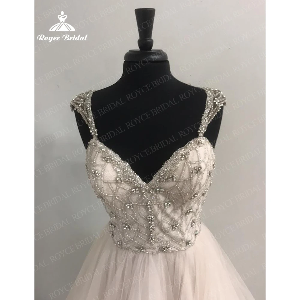 Exquisite Rüschen Kristall Perlen V-ausschnitt Hochzeit Kleid Sweep Zug Cut-out Brautkleider Nach Maß Hochzeit Empfang Kleid