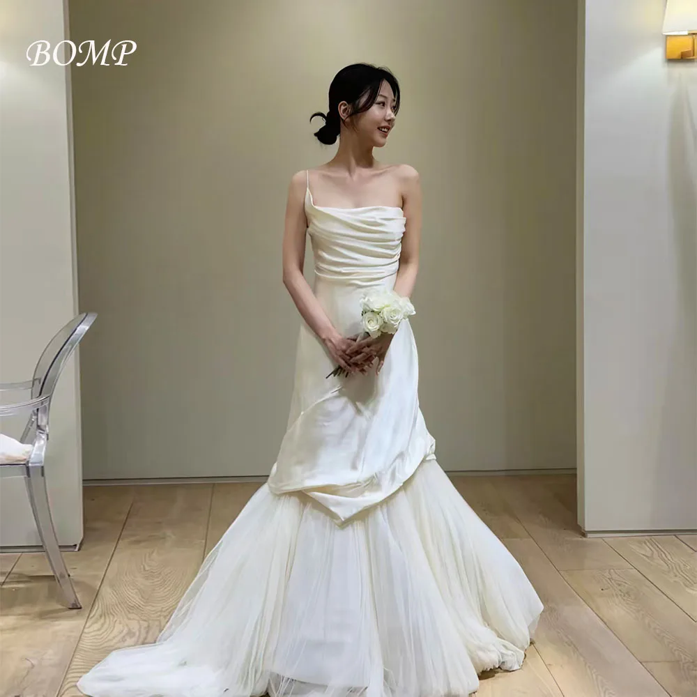 BOMP フェアリーティアードウェディングパーティードレス ワンショルダー アイボリーサテン 韓国風フォトシュート ブライダルレセプションガウン カスタムメイド 웨딩드레스