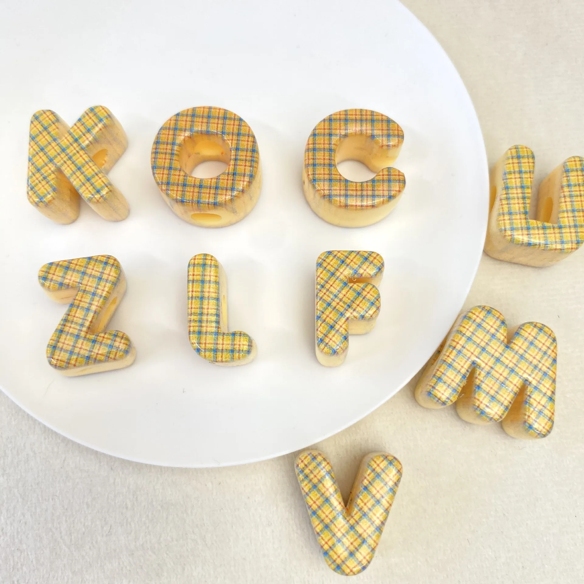 30/50/100 Stück/20 mm große Löcher Acryl Alphabet Buchstaben Perlen für DIY Telefon Kette Schlüsselanhänger Zubehör Materialien Lose Perlen – Detail 12