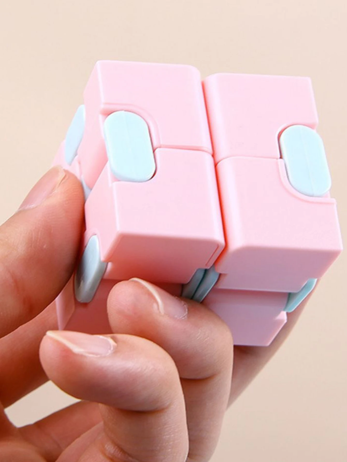 1pc brinquedo aleatório alívio da ansiedade brinquedo de mão magia sensorial cubo de estresse brinquedo para adultos cubo de mão aliviar o estresse e matar tempo