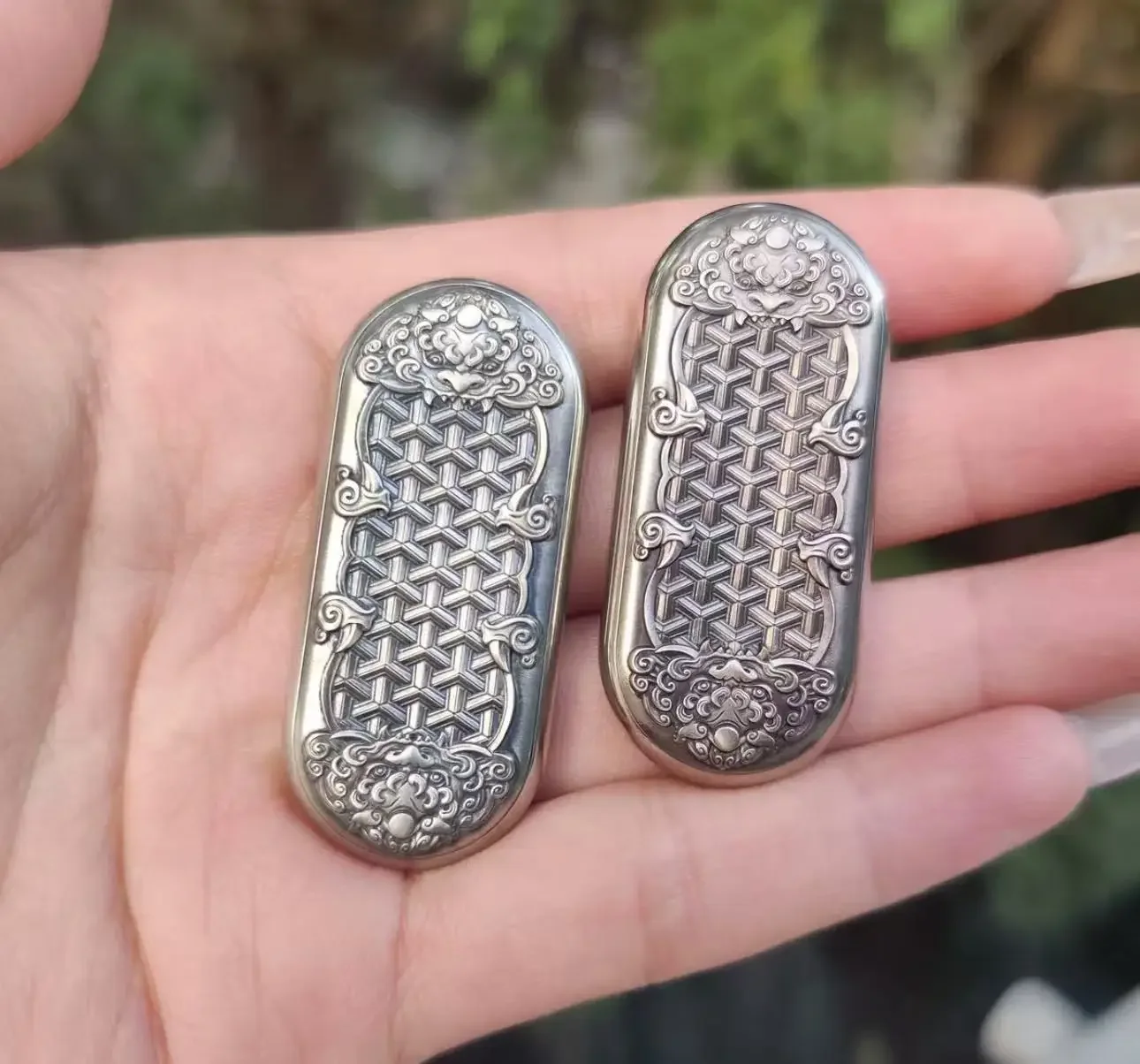 

Б/у Leyang EDC двусторонняя монета с замком, декомпрессионная игрушка-слайдер