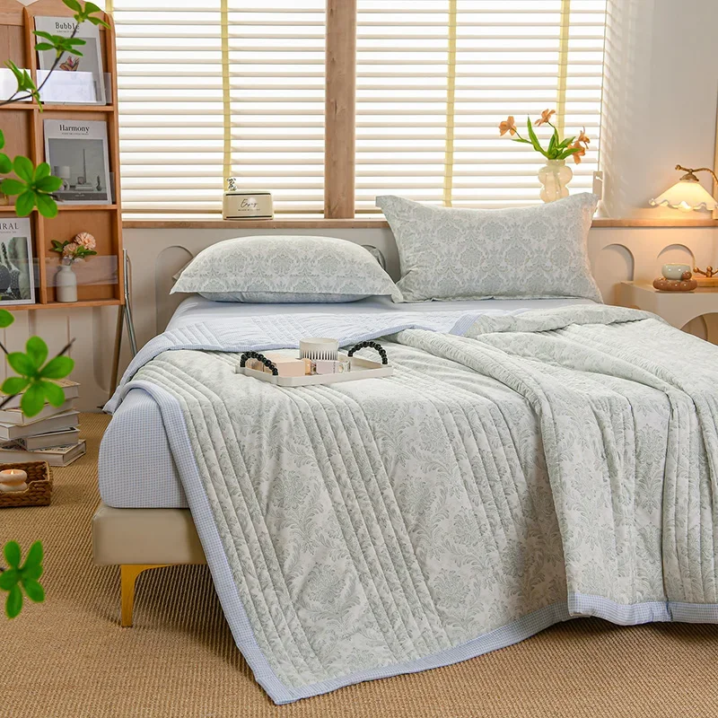 New Printed Quilted Summer Blanket Lightweight Cloud-feeling Quilt Breathable Thin Comforter Soft Moisture-wicking Queen Duvet