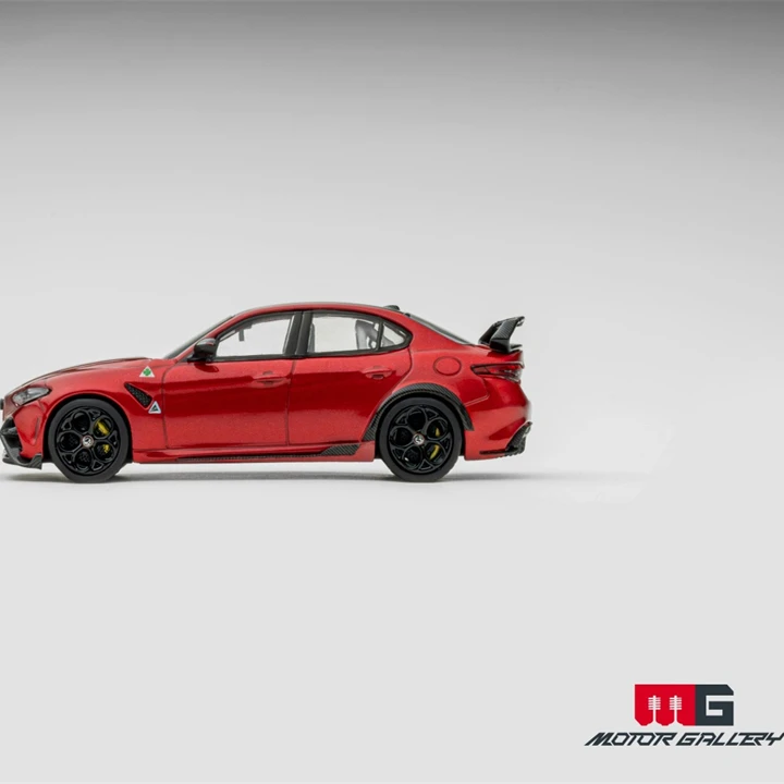 Nuovo disponibile Galleria motoria 1:64 Alfa Romeo Gtam Lega in edizione limitata Diecast Ornamenti Romeo Giocattoli personalizzati Regalo di Natale per bambini