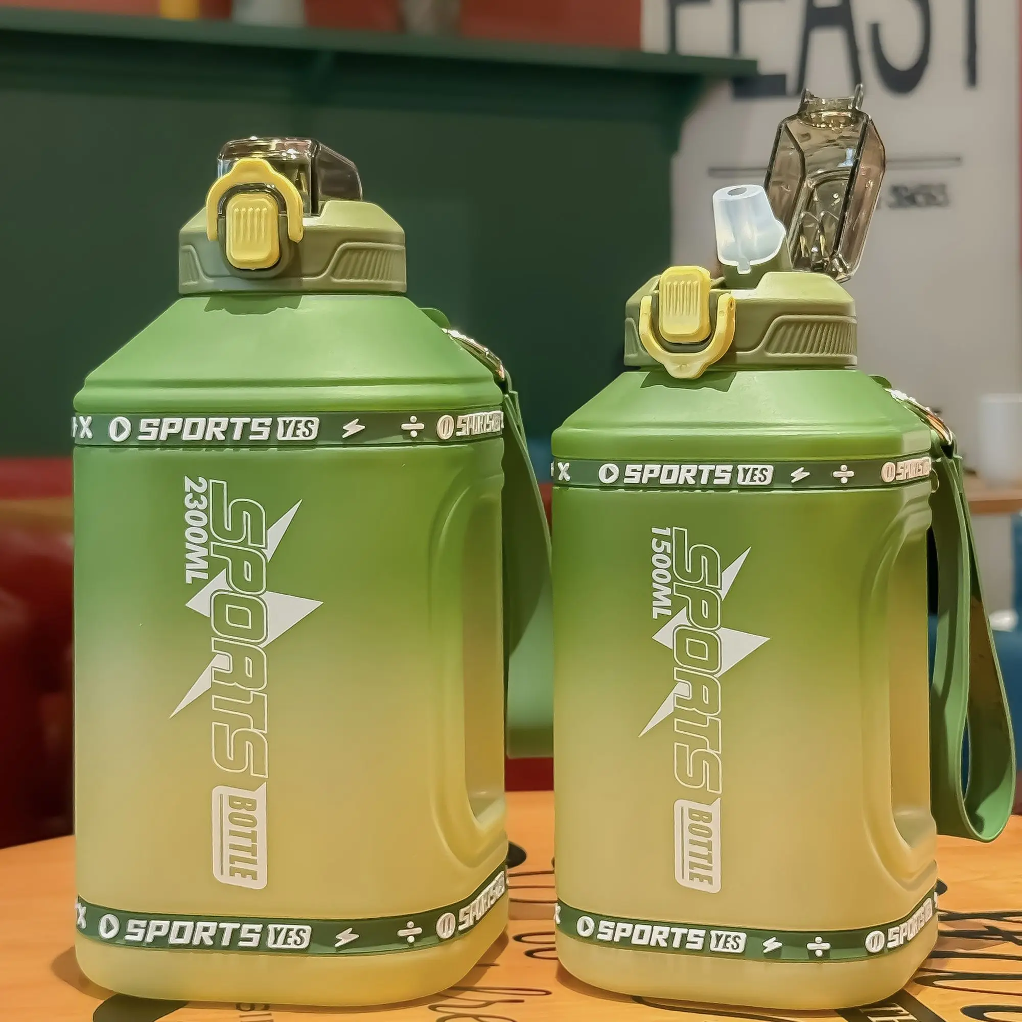 Borraccia da palestra da 2,5 litri - Brocca fitness ad alta capacità per uomo con segnaletica temporale |   Senza BPA e impermeabile per allenamenti e attività all'aperto