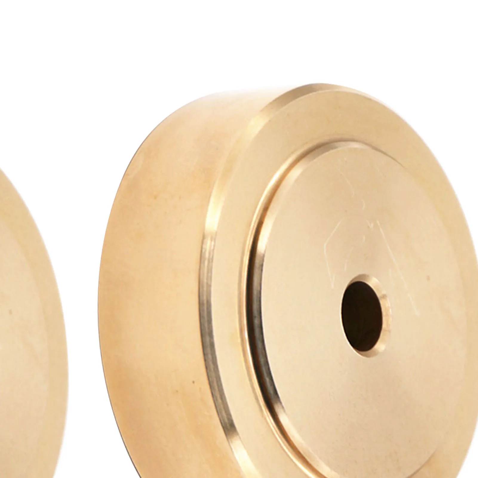 4pcs Brass Cutting Board Feet with Anti Slip Rubber Screws Kit Noise Reducing Speaker Isolation Pads for Kitchen HiFi Amplifier