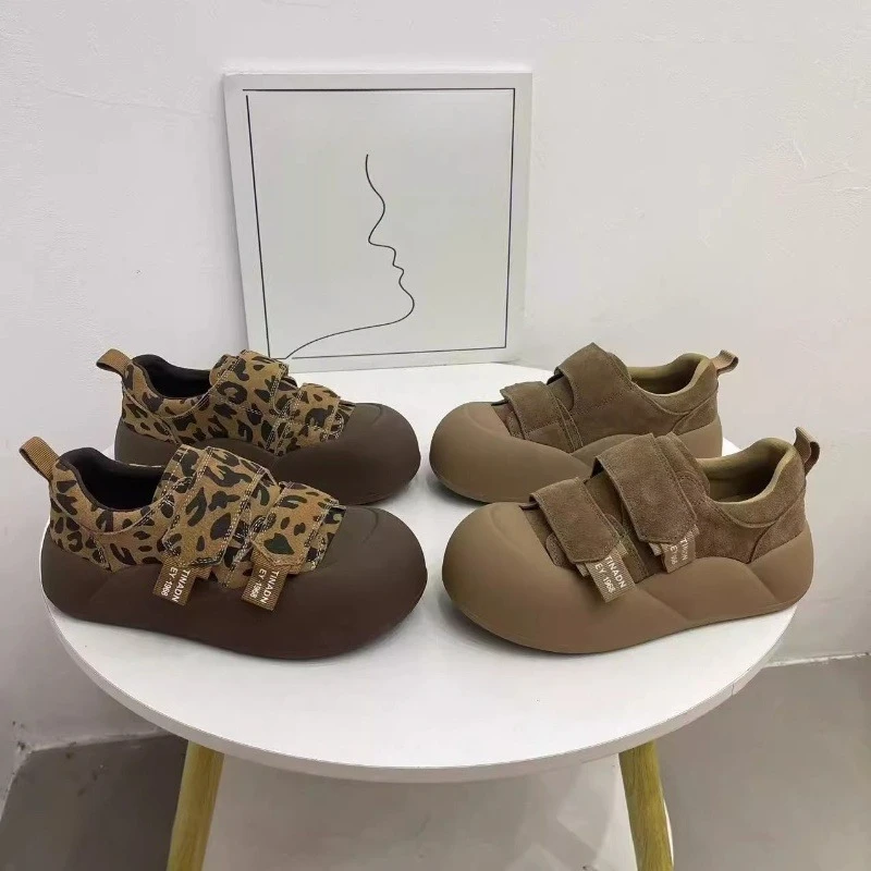 

Повседневная обувь на платформе для мальчиков и девочек, новинка 2023 года, зима-осень, прогулочная обувь для малышей, удобные универсальные школьные кроссовки на мягкой подошве для скейтбординга