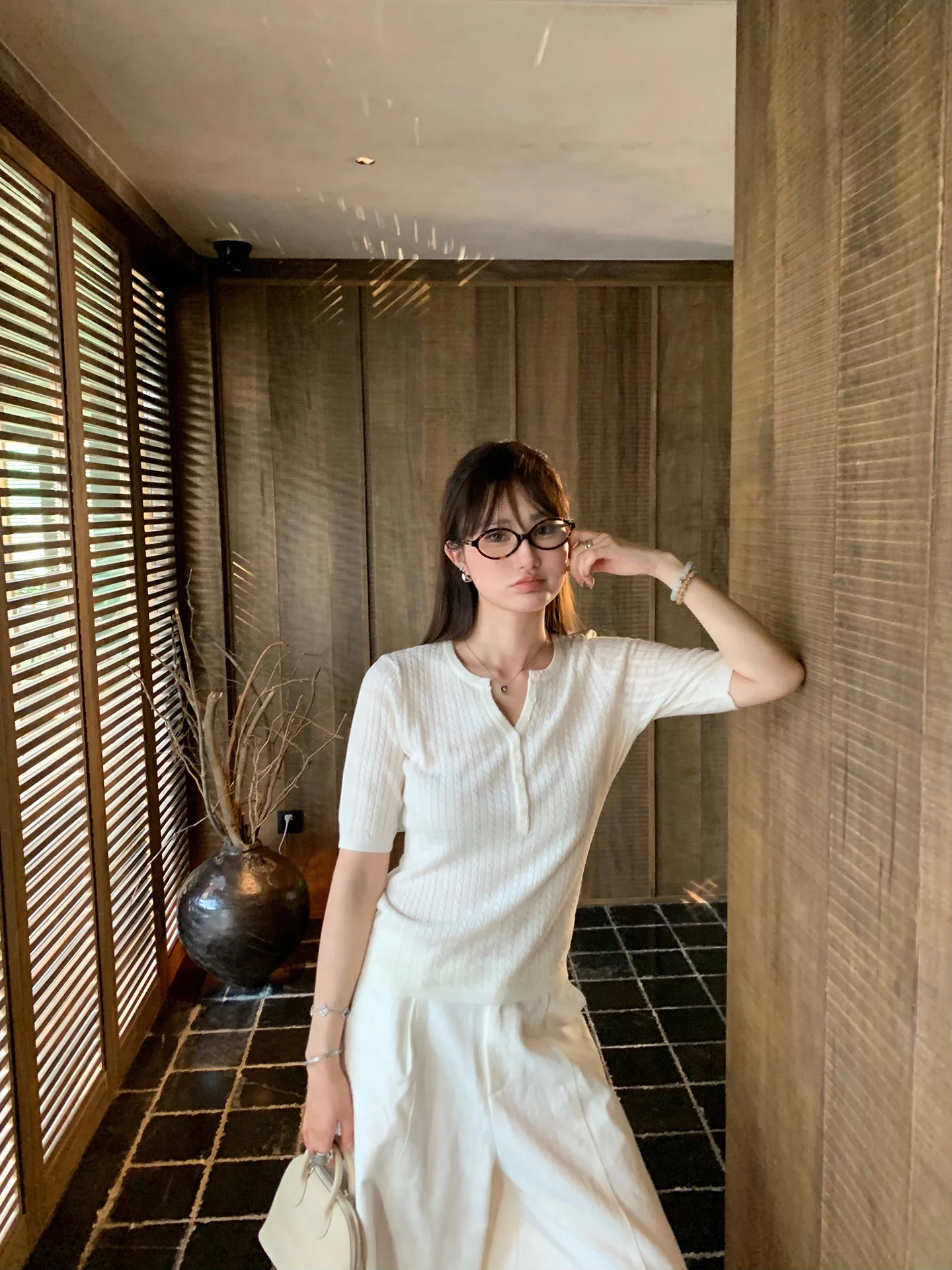 

White Studio lectual Muse Two-Tone Knitted Midi-Sve T-irt Women's Slim Fit Versatile Casual Sle round Ne Top