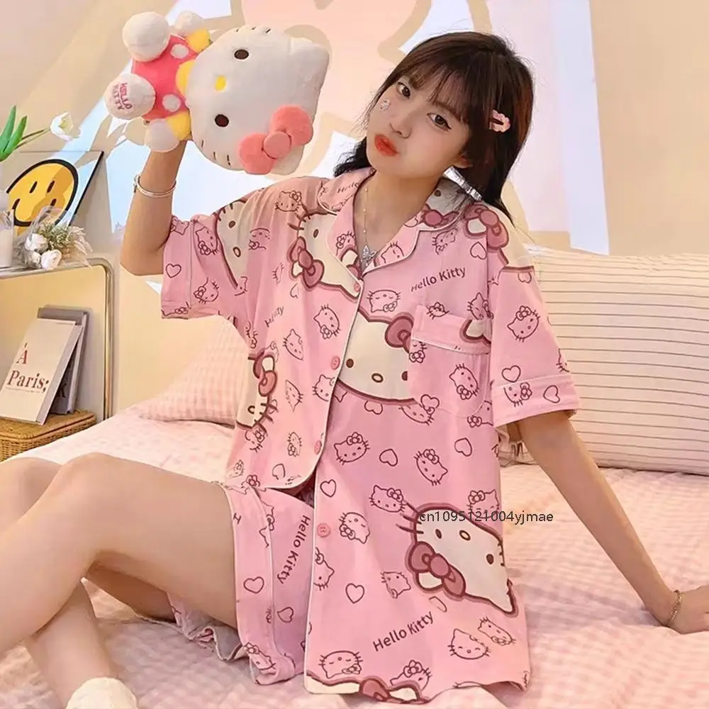 

Летний пижамный комплект Sanrios в стиле аниме «Hello Kitty», кавайный комплект для женщин, футболка с короткими рукавами, шорты, домашняя одежда, тонкая домашняя одежда