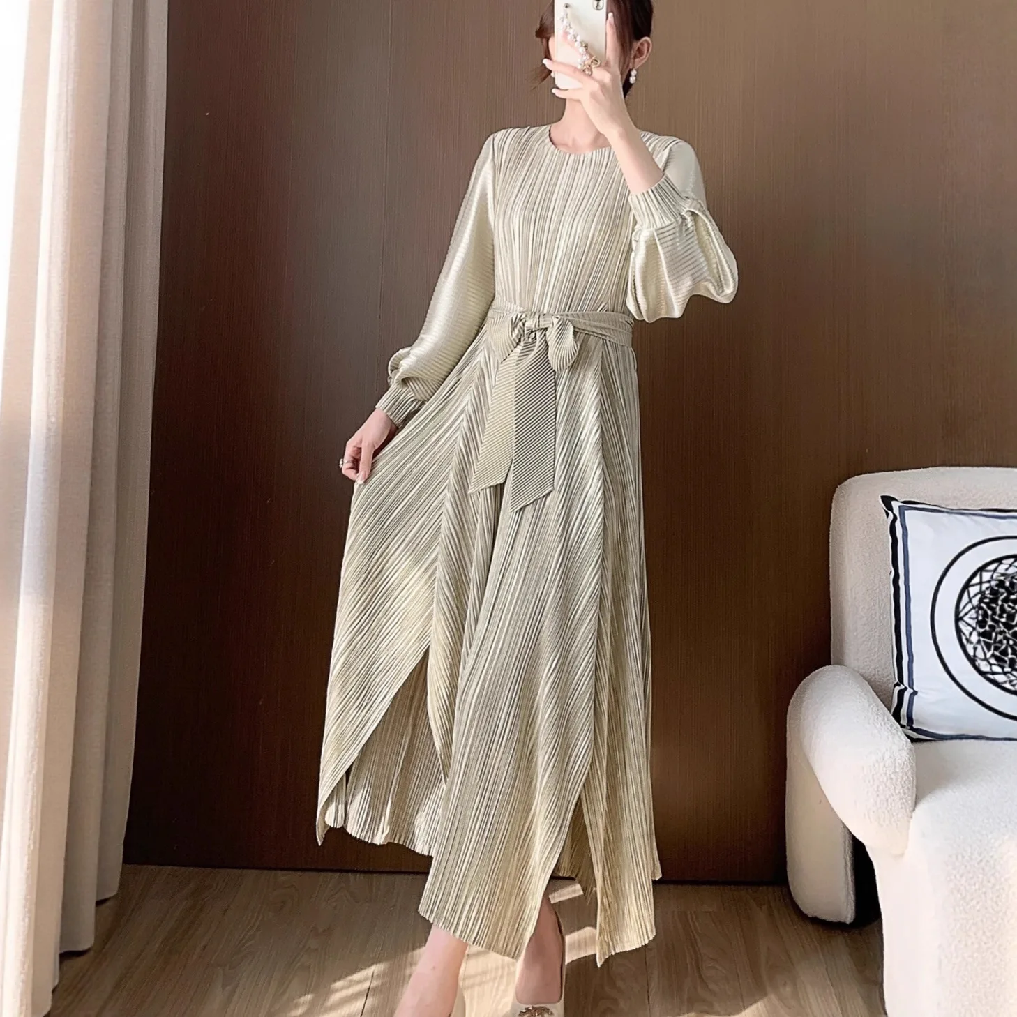 

Miyake Pleated New 2025 Autumn and Winter Dress Long Dress Senior Sense of Large Size Women's Lantern Sleeve Pleated Dress Skirt