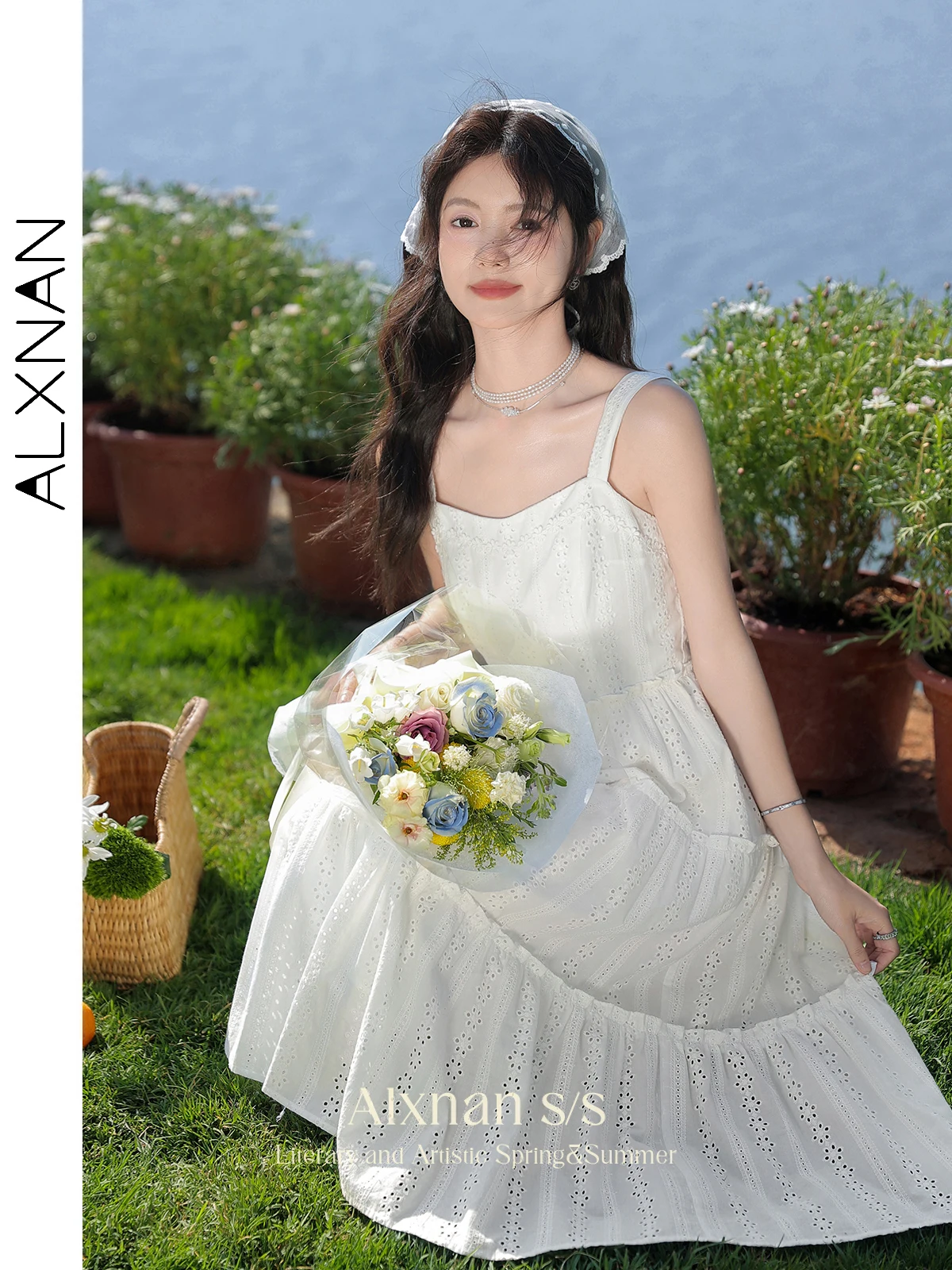 ALXNAN Fashion White Strap Dress Women 2024 Summer Embroidery Gentle A-line Elegant French Style Sleeveless Dresses Woman L36503