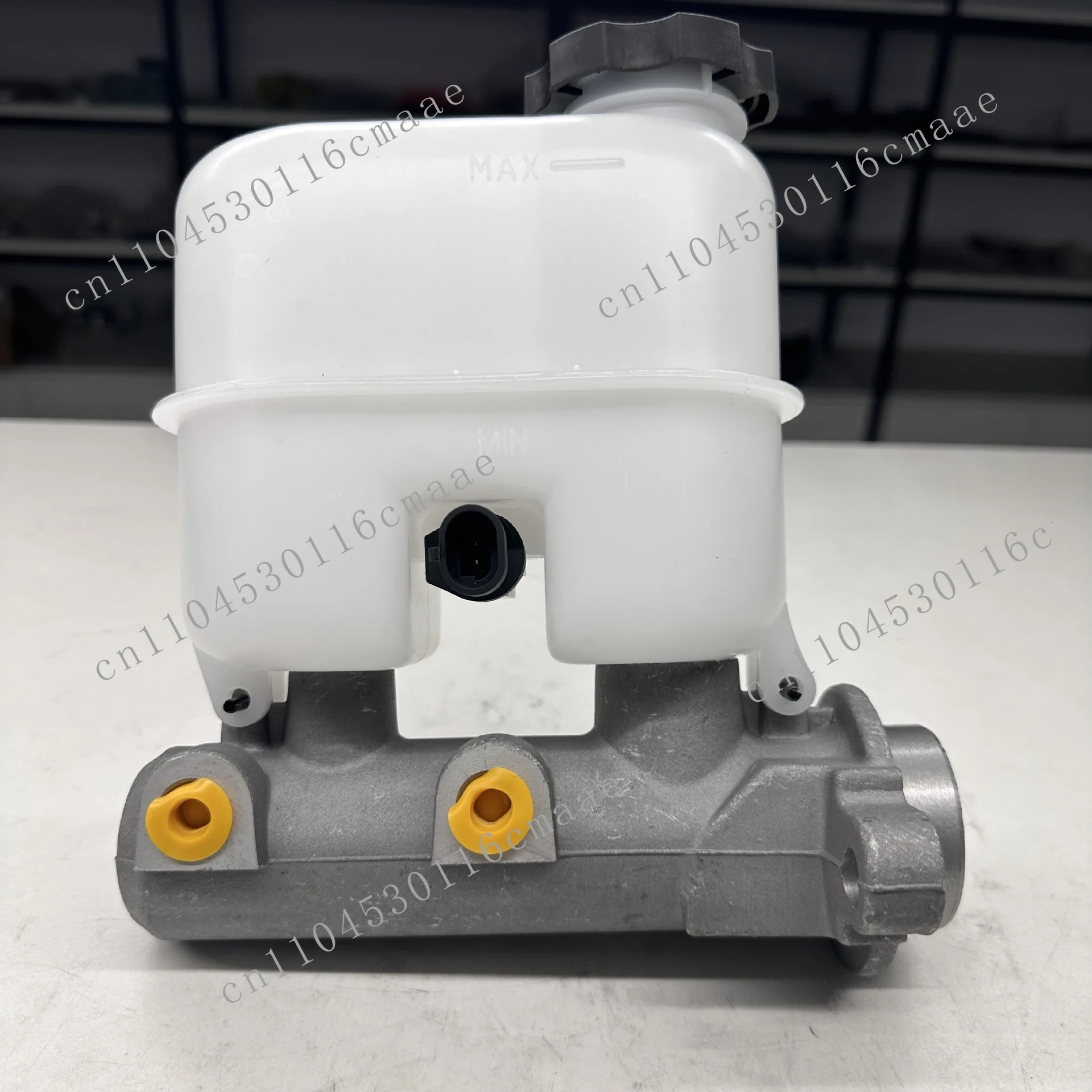 M630031 18040252 19209249 18060789 For Chevrolet Brake Master Pump
