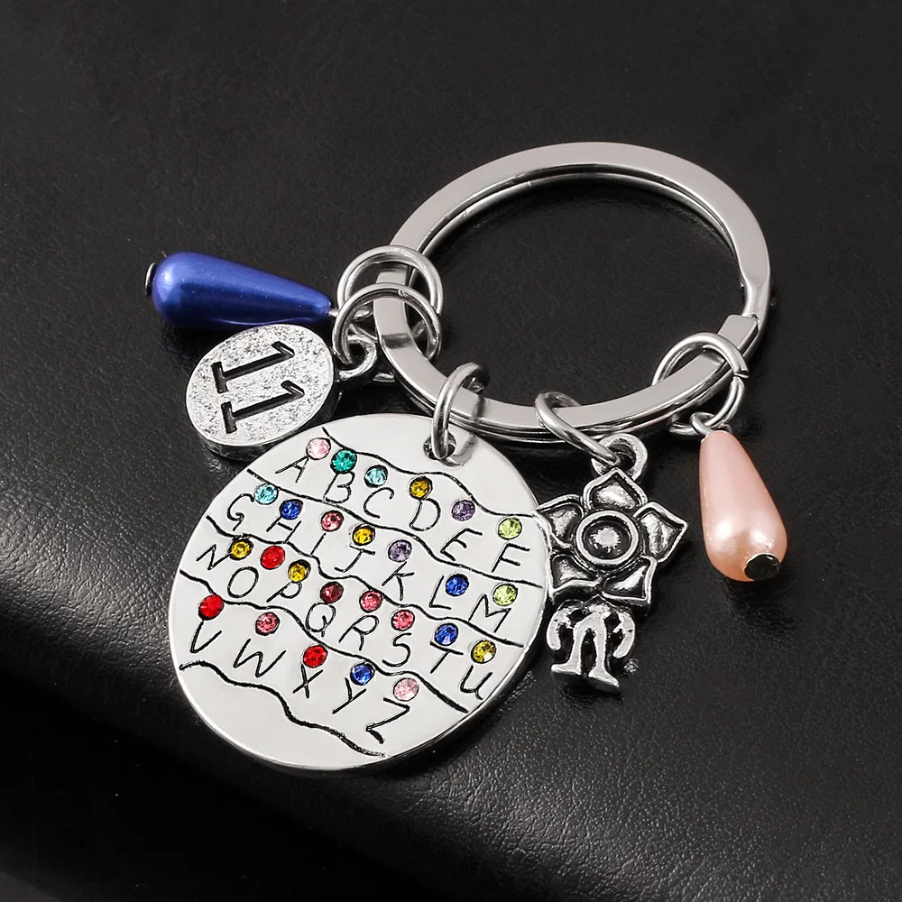 

Hot Movie Style 26-Letter Number 11 Keychain, Retro Rhinestone Bag Key Ring Charm Collectible