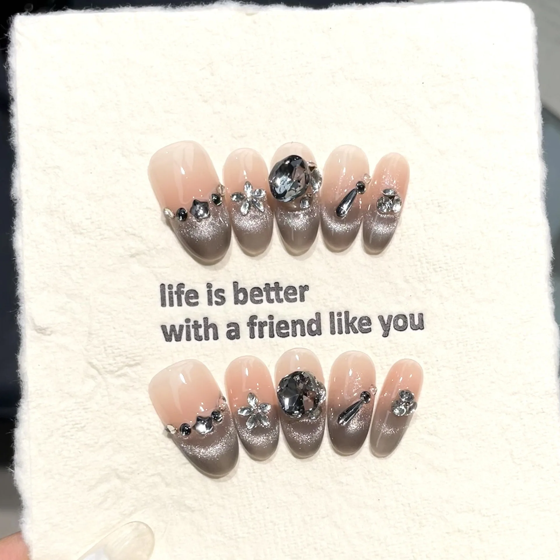 

10 шт. Роскошный пресс ручной работы на ногтях Средний овальный дизайн для сверления ворса с 3 шт. Инструмент Клейкие вкладки для клея для ногтей