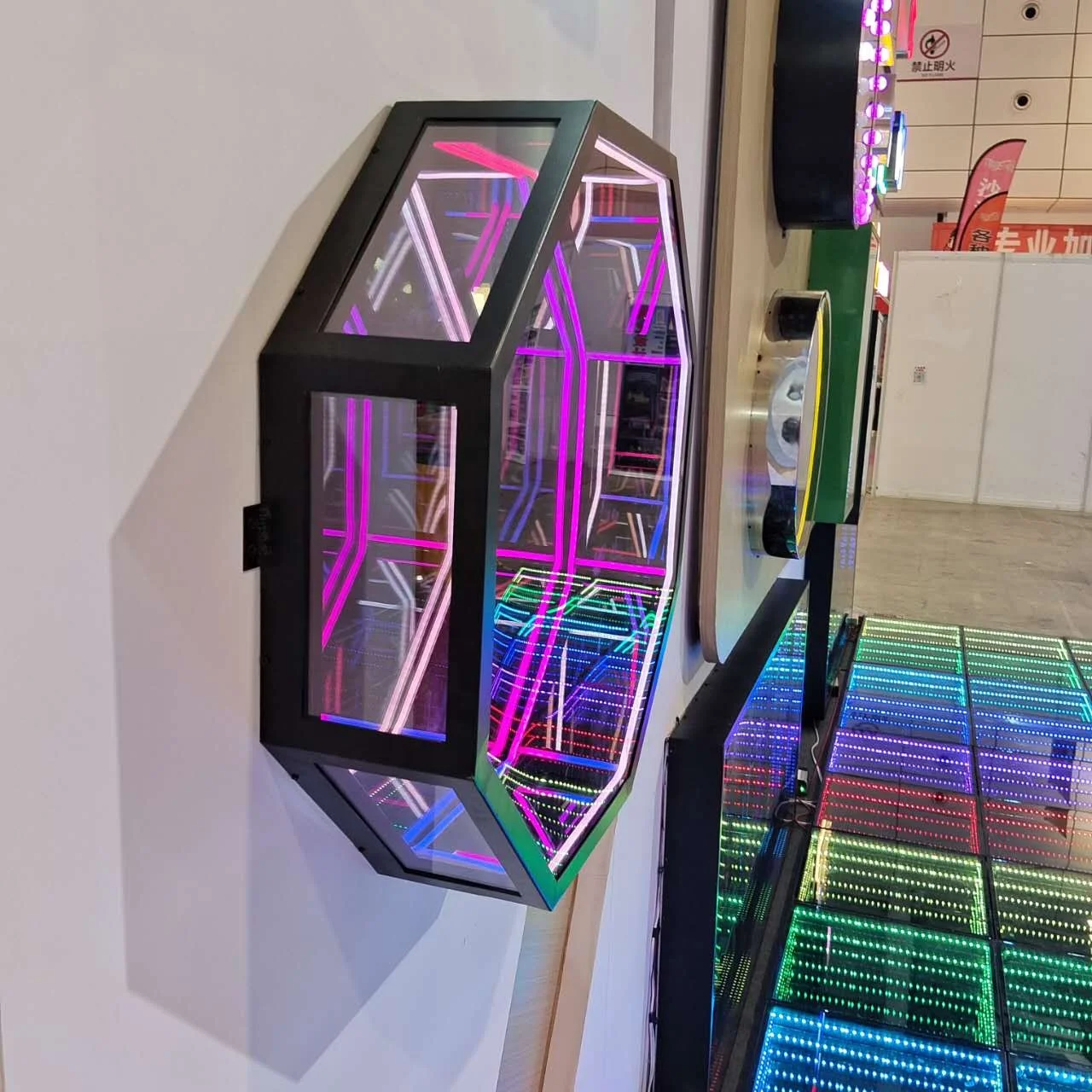 Hotel Magic RGB 3D LED Illusion Vanity Wall Mirror Colorful Infinity Disco Bath Mirror for Bedroom Living Space LED Neon Sign