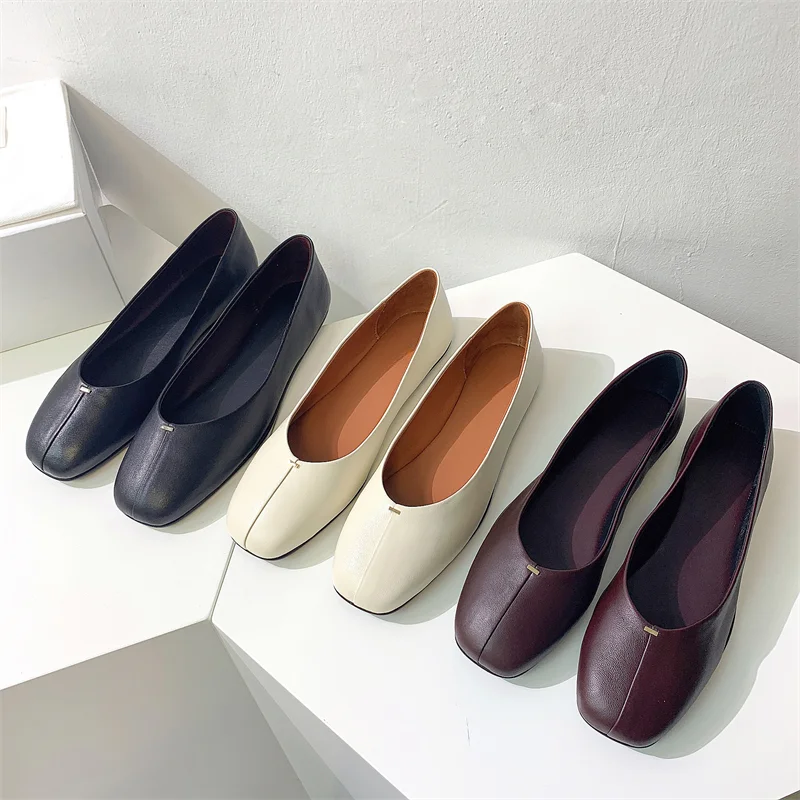 New Leather Retro Flat Round Toe Ballet Shoes Comfortable and Versatile Flat Shoes