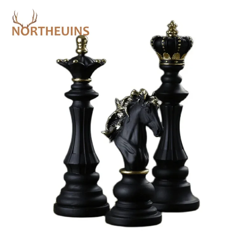 

NORTHEUINS Resin Retro International Chess Figurine for Interior King Knight Sculpture Home Desktop Decor Living Room Decoration