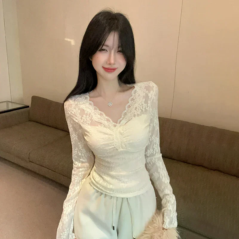 New Autumn Pure Desire Style V-neck Long-sleeved Lace Shirt For Women, Slim And Short Inner Top